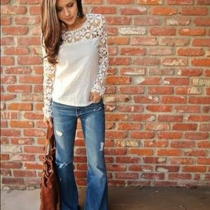 Lookbook white long-sleeved flower lace top